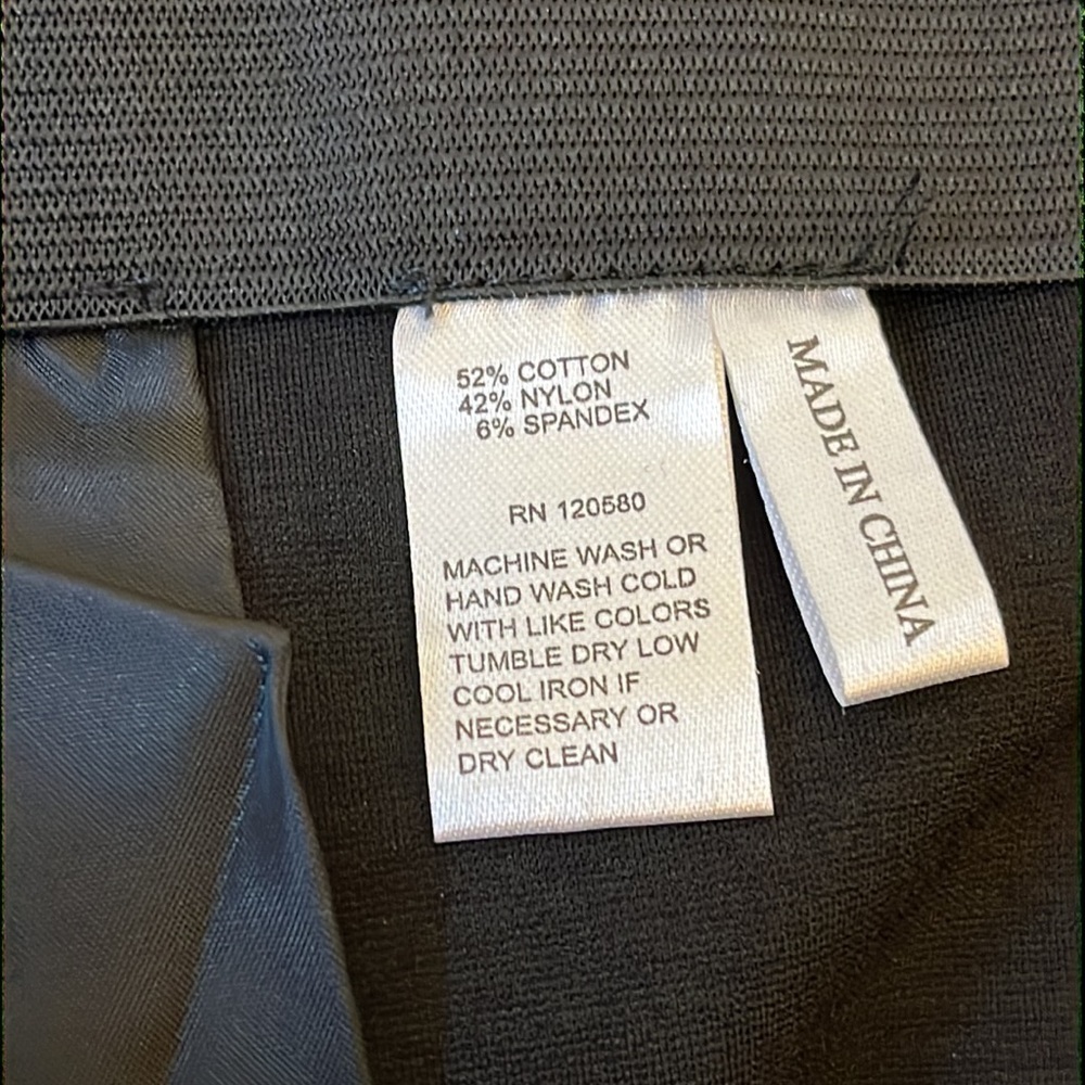 Amanda & Chelsea Modern Fit Ankle Pants - Size 8P - Picture 5 of 10